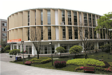 新津為明學(xué)校校園風采