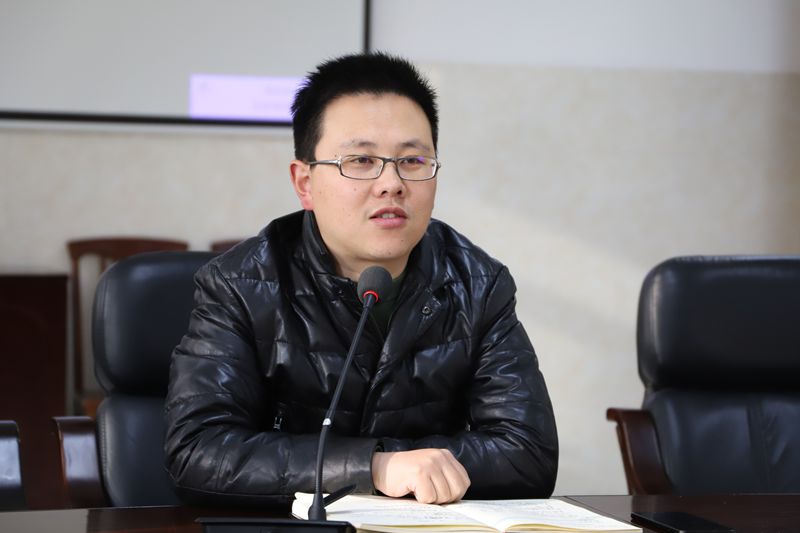 我校教導(dǎo)處、教科室組織召開教研組長工作協(xié)調(diào)會(huì)