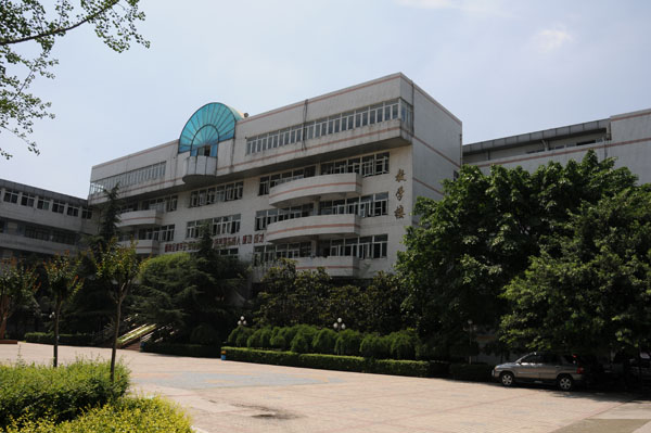 成都鐵路中學2019年特長生計劃
