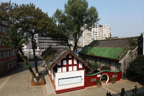 四川省新津中學院校環(huán)境