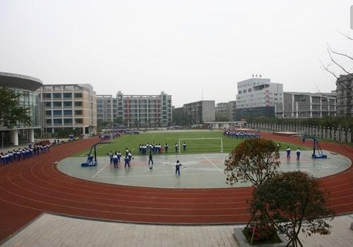 四川大學(xué)附屬中學(xué)（成都十二中）是怎樣的一所學(xué)校？