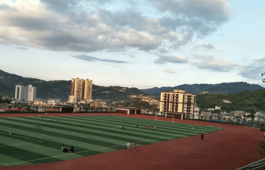 藺陽中學地址在哪里？