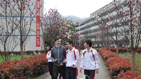 高縣中學(xué)怎么樣、好不好？