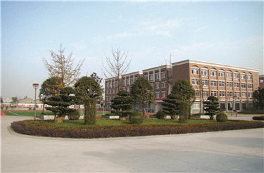 北大附中成都新津為明學(xué)校地址在哪里？