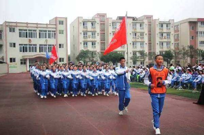 大邑縣實(shí)驗(yàn)中學(xué)聯(lián)系電話是多少？