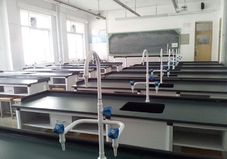 西南交通大學(xué)附屬中學(xué)學(xué)校環(huán)境好不好？