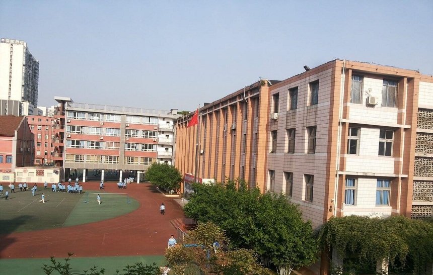 通錦中學(xué)環(huán)境怎么樣？