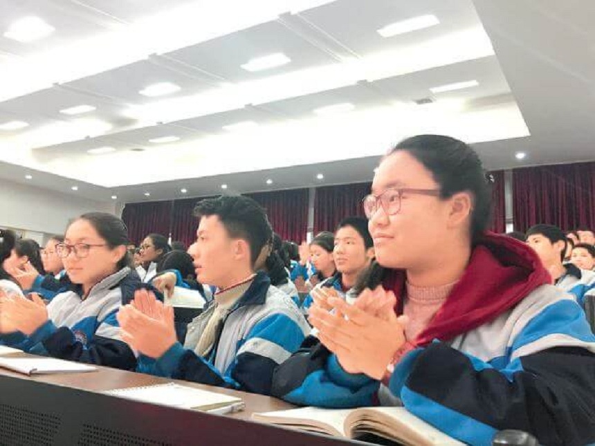 成都西藏中學官網(wǎng)網(wǎng)址是多少？