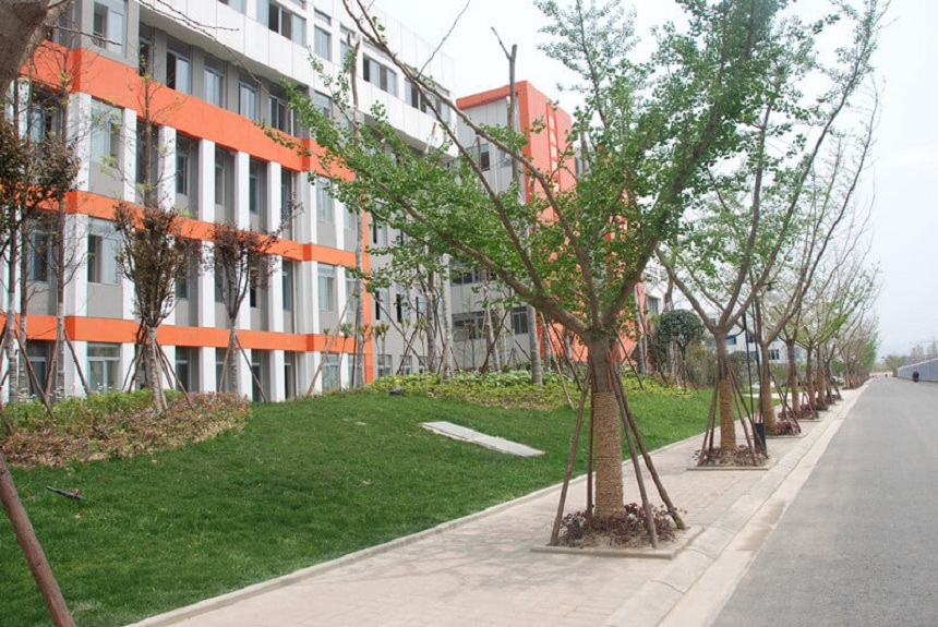 成都航天中學(xué)地理位置在哪里？