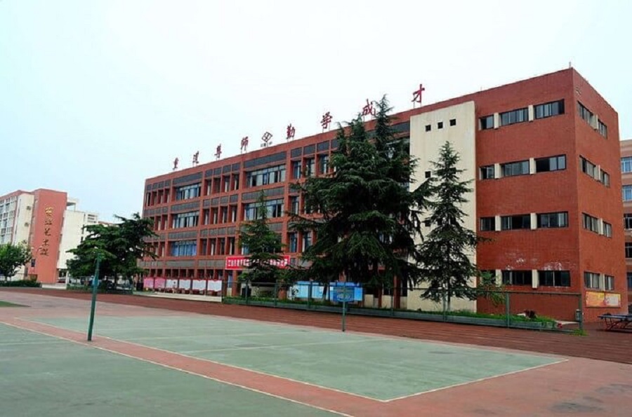 江油一中校園環(huán)境怎么樣？