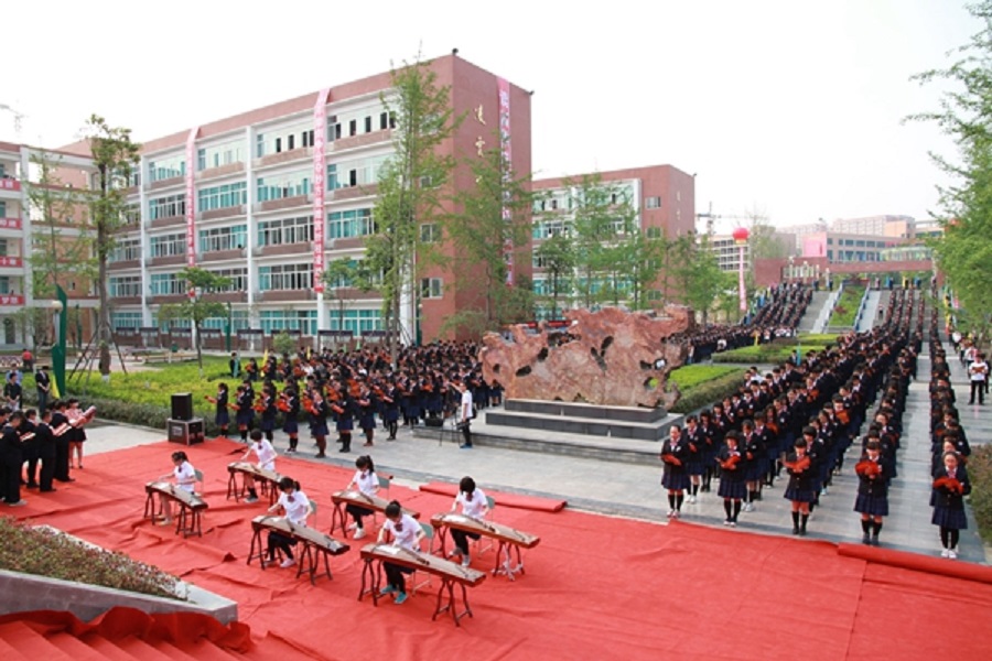 綿陽中學(xué)實(shí)驗學(xué)校聯(lián)系電話是多少？