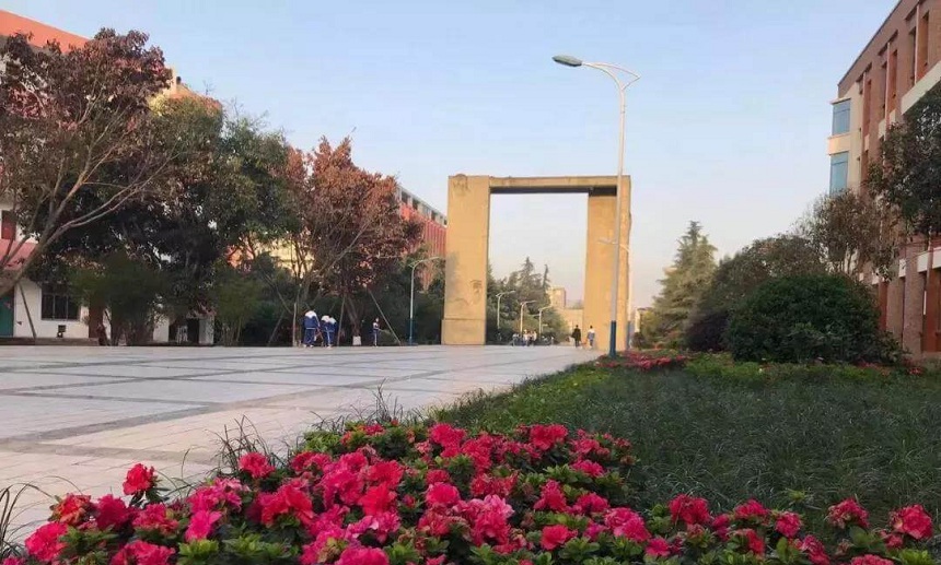 羅江中學(xué)在哪里，有沒(méi)有地址？