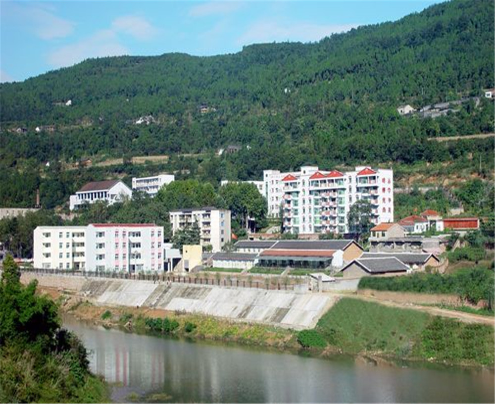 劍州中學2020年收費標準是多少？