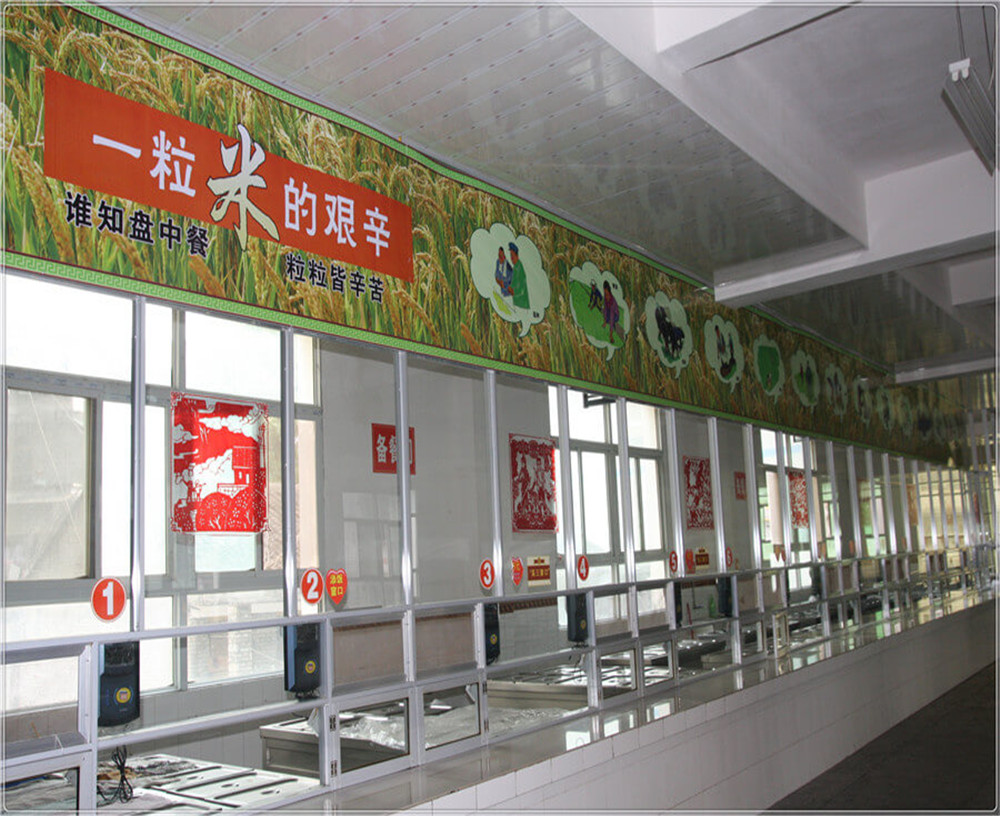 蒼溪實(shí)驗(yàn)中學(xué)的環(huán)境怎么樣？
