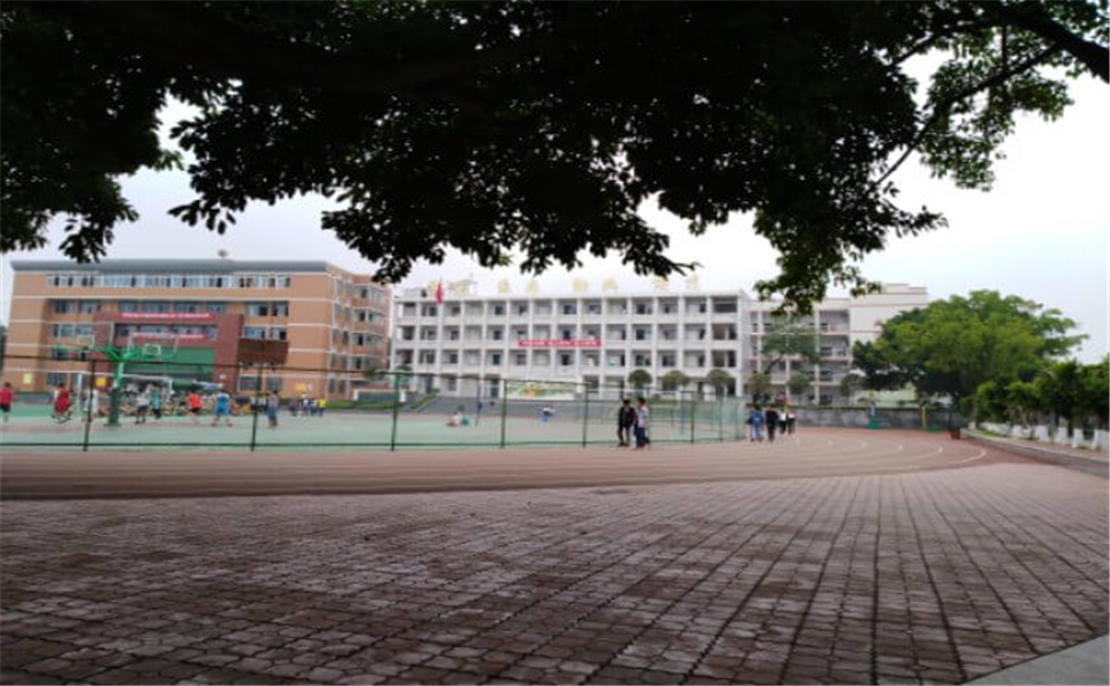 南充市李渡中學2020年中考錄取分數(shù)線多少分？