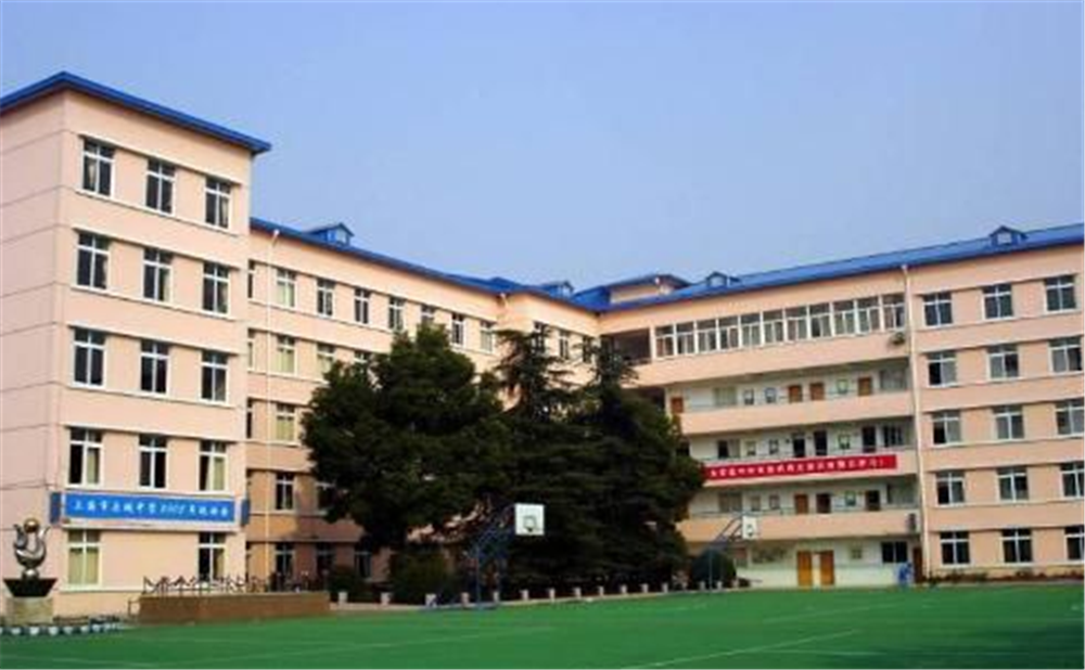 閬中市水觀中學(xué)學(xué)校招辦電話(huà)是多少？