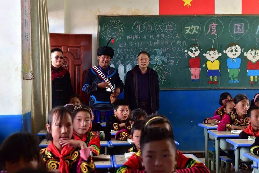 鹽源縣民族中學(xué)2020年的招生簡章在哪看？