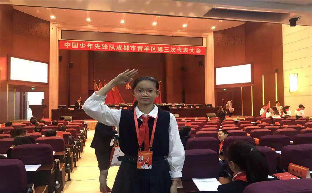 成都成飛中學(xué)錄取分?jǐn)?shù)是多少？