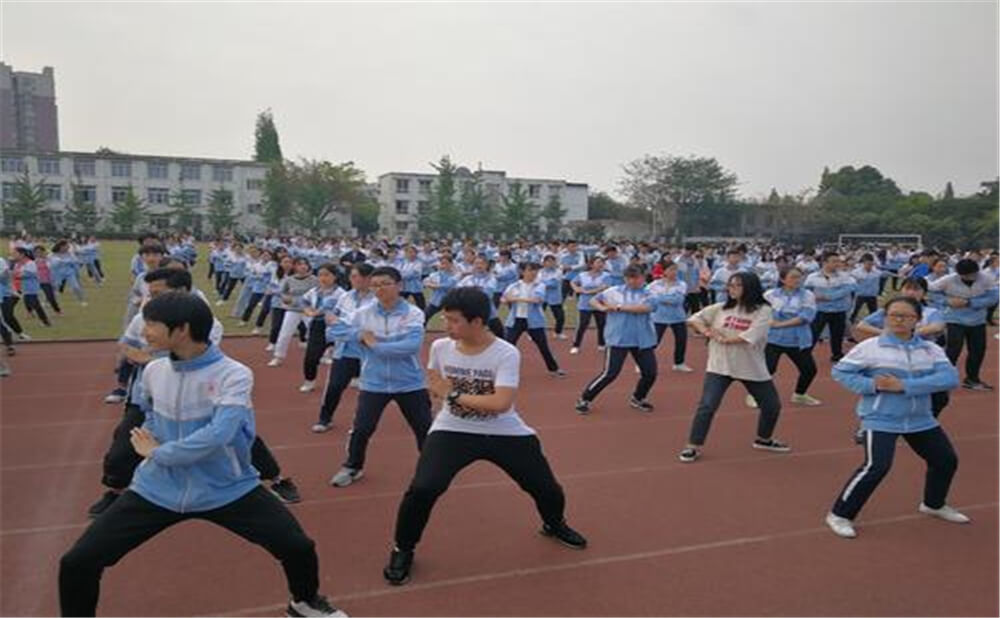華潤(rùn)高級(jí)中學(xué)育才的升學(xué)率是多少？