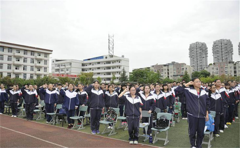 龍泉二中近三年的錄取分數(shù)是多少分？