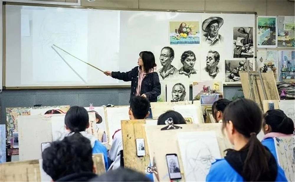 成都市第三中學錄取分數(shù)是多少？