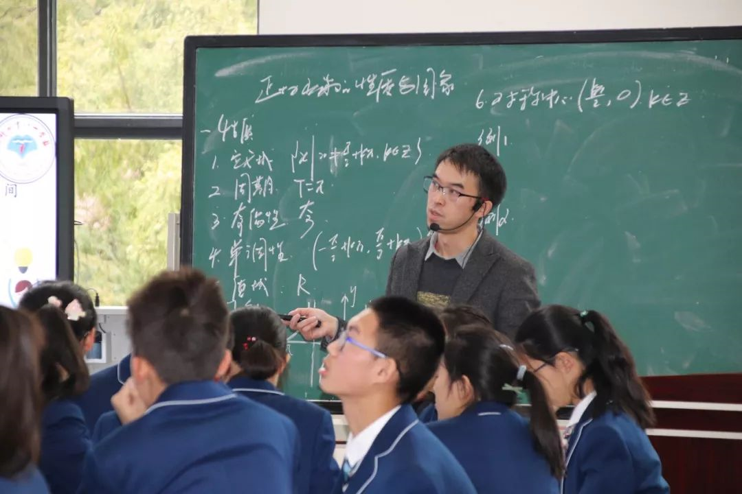 成都七中八一學(xué)校的宿舍怎么樣？