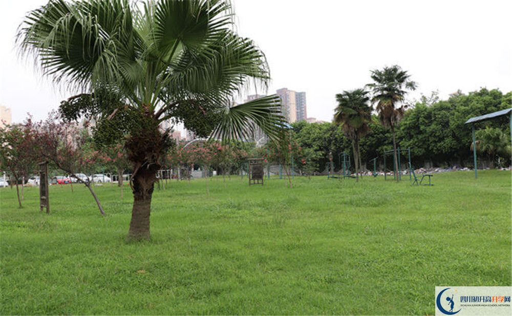 北大附中成都為明學(xué)校的住宿條件怎么樣？