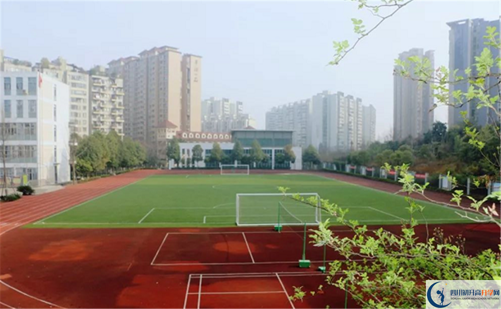 成都市第三中學(xué)初升高向外地招生嗎？