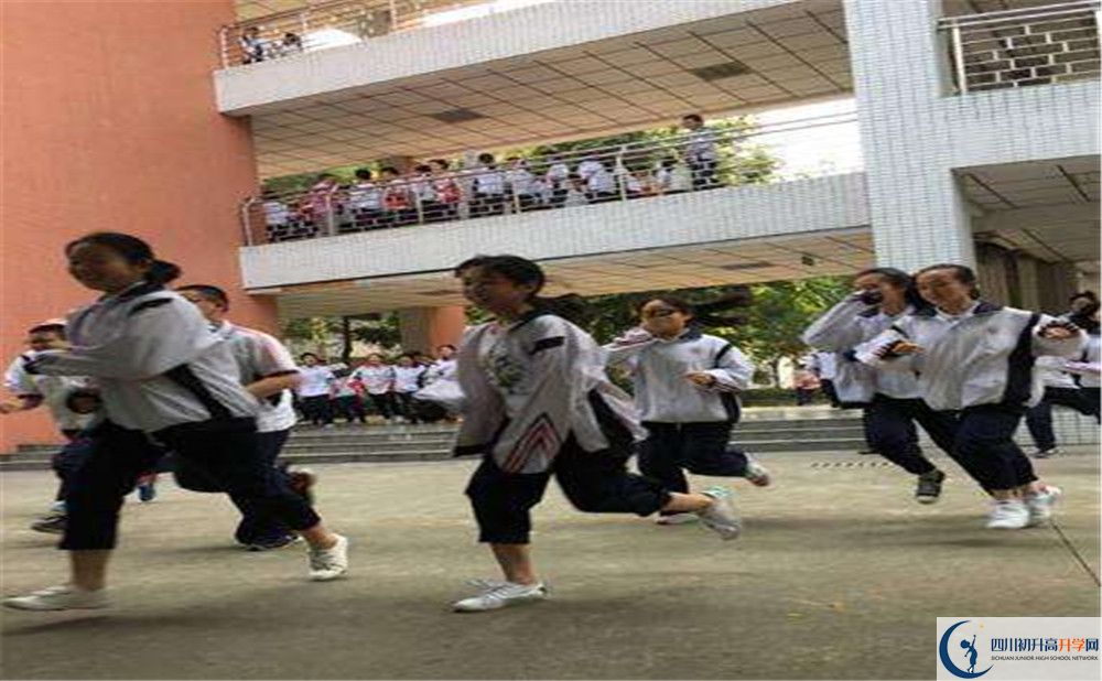 成都樹德中學(xué)光華校區(qū)地址怎么走？