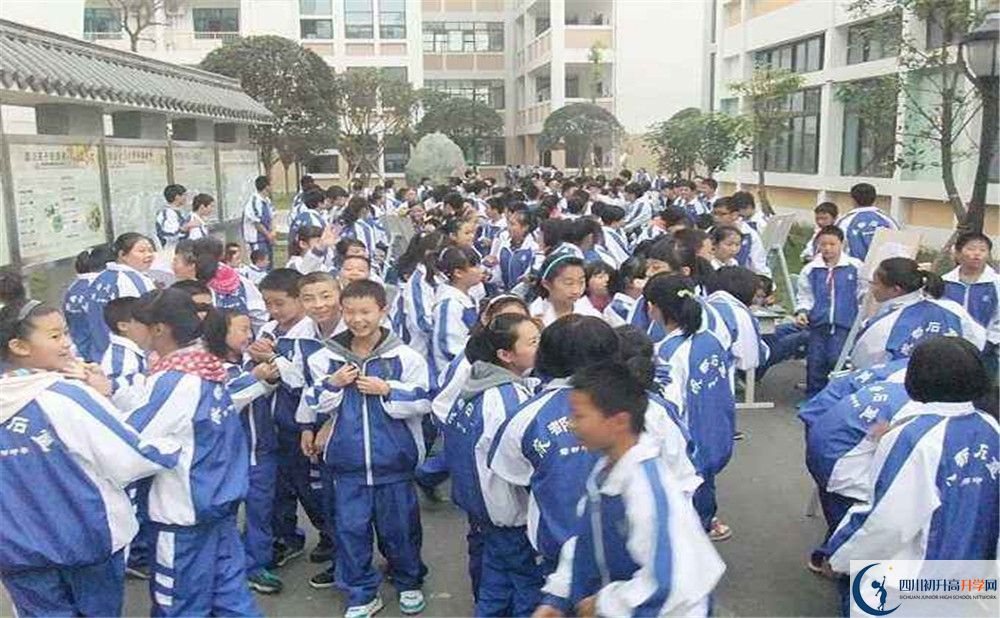 成都石室蜀都中學(xué)地址怎么走？