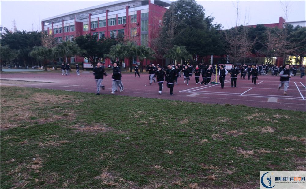 成都南開為明學(xué)校高中住宿怎么樣？