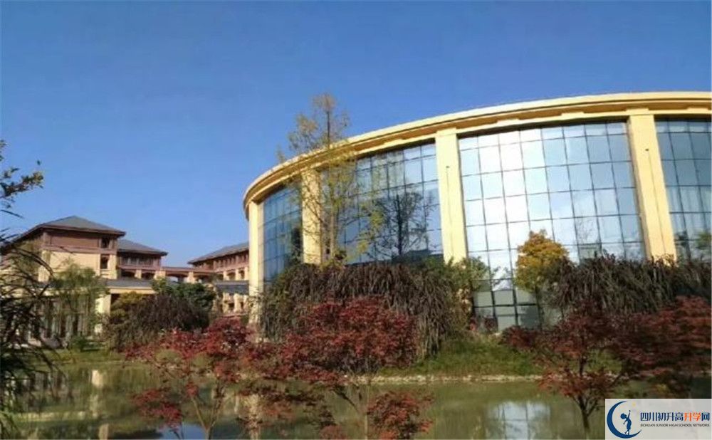 棠湖中學(xué)招生考試科目是什么？