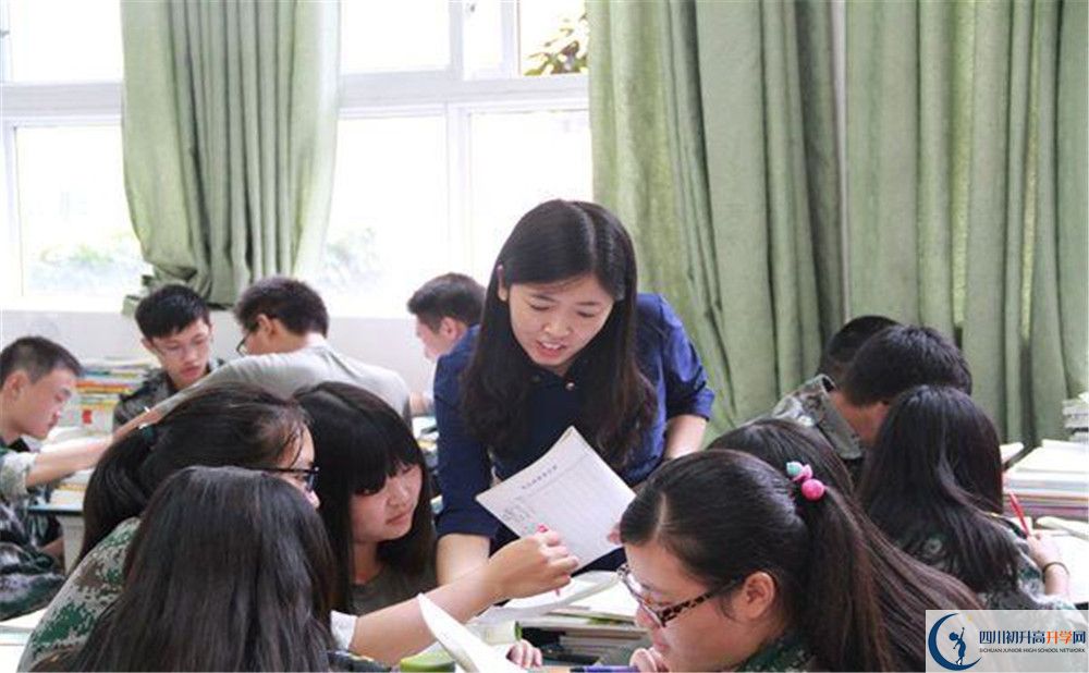 八一聚源高級中學的高中住宿怎么樣？