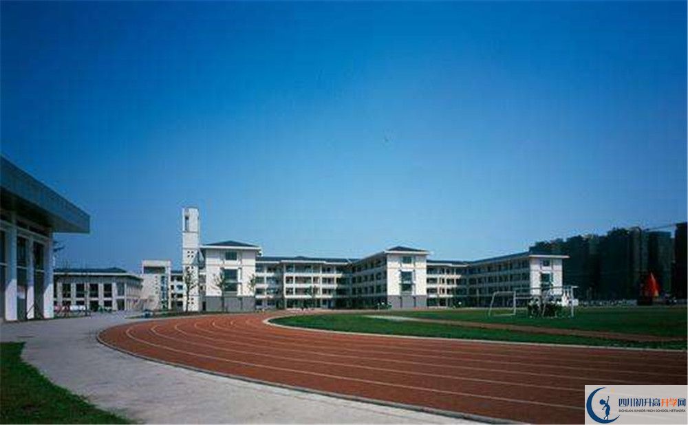 都江堰外國語實驗學校的高中住宿怎么樣？