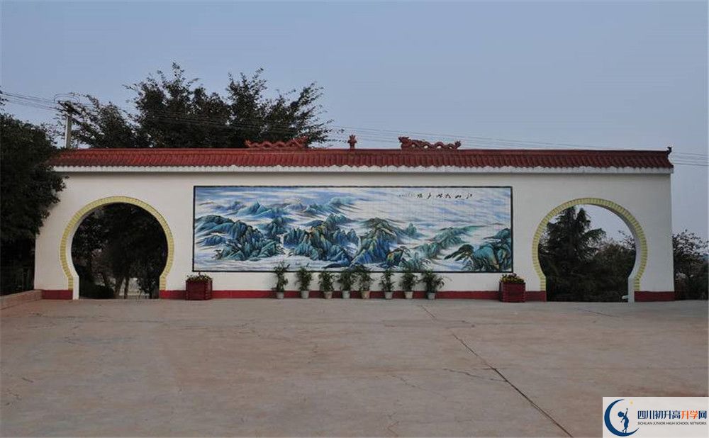 賈家中學(xué)高中部地址在哪里？