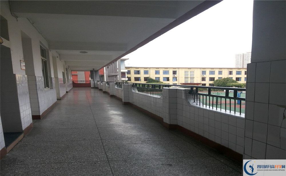 通錦中學(xué)平行班與實(shí)驗(yàn)班差多少？