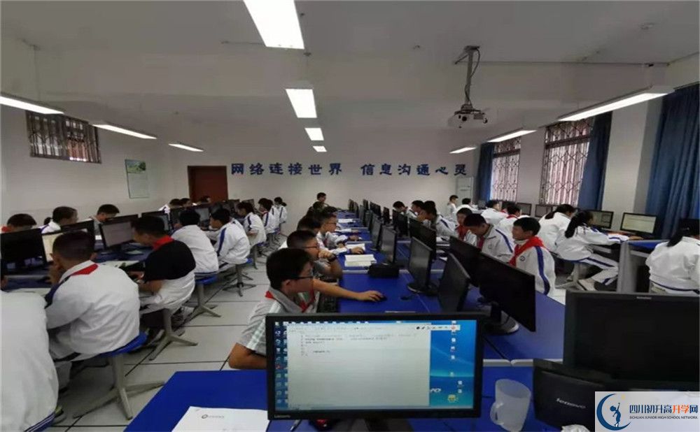 電子科技大學(xué)實(shí)驗(yàn)中學(xué)位置在哪里？