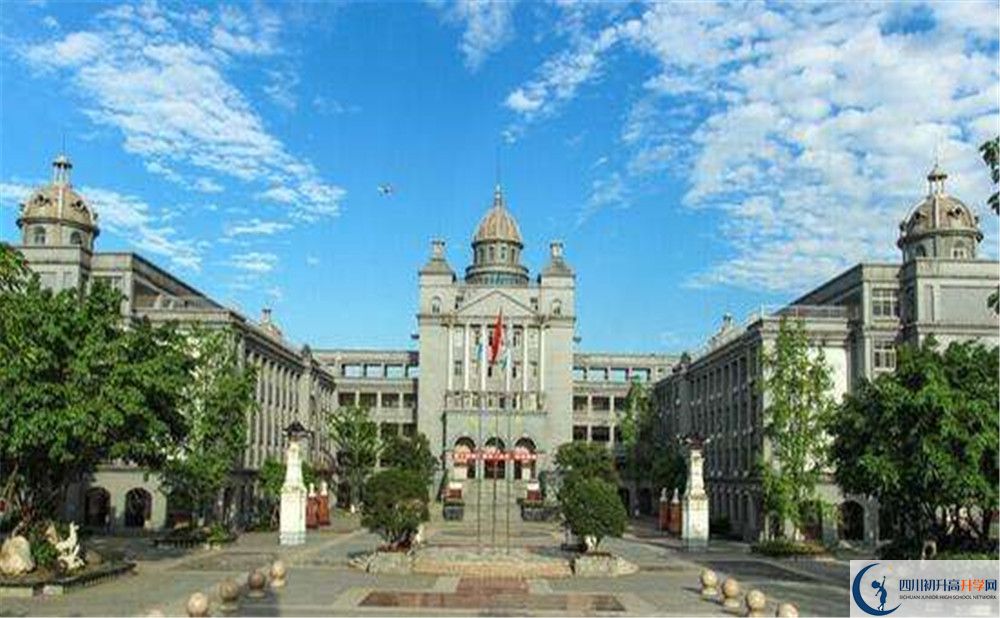成都石室外國語學(xué)校的位置在哪里？