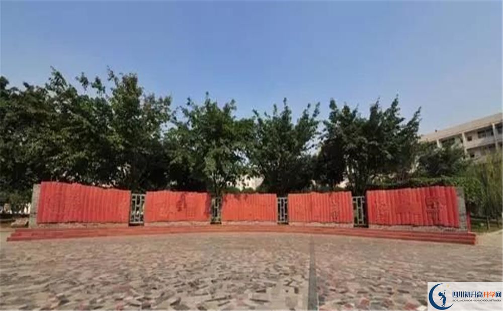溫江二中實(shí)驗(yàn)班人數(shù)是多少？