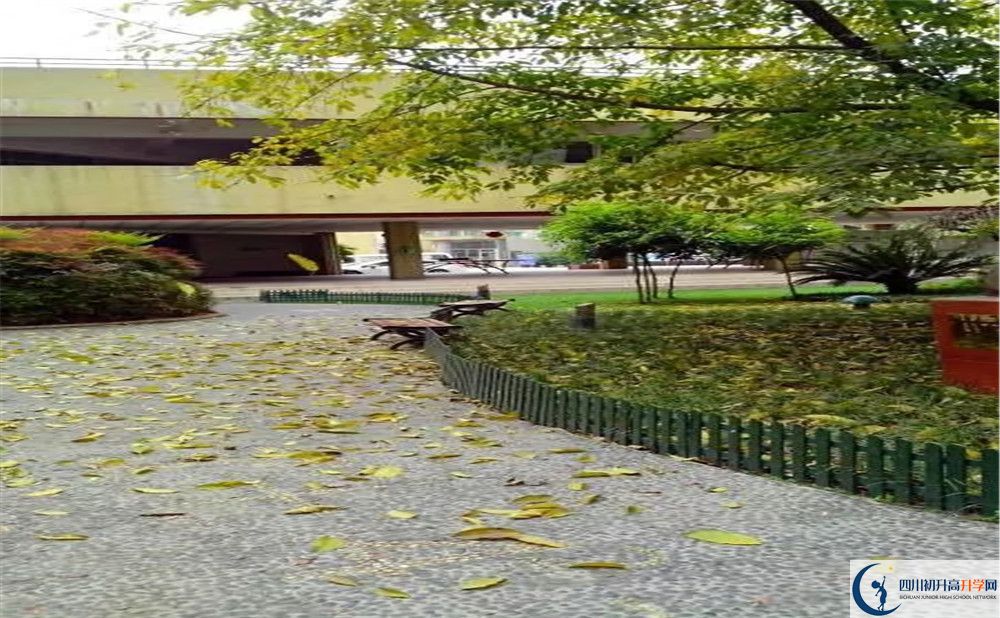 四川師范大學(xué)附屬第三實(shí)驗(yàn)中學(xué)在全國(guó)高中排名多少？