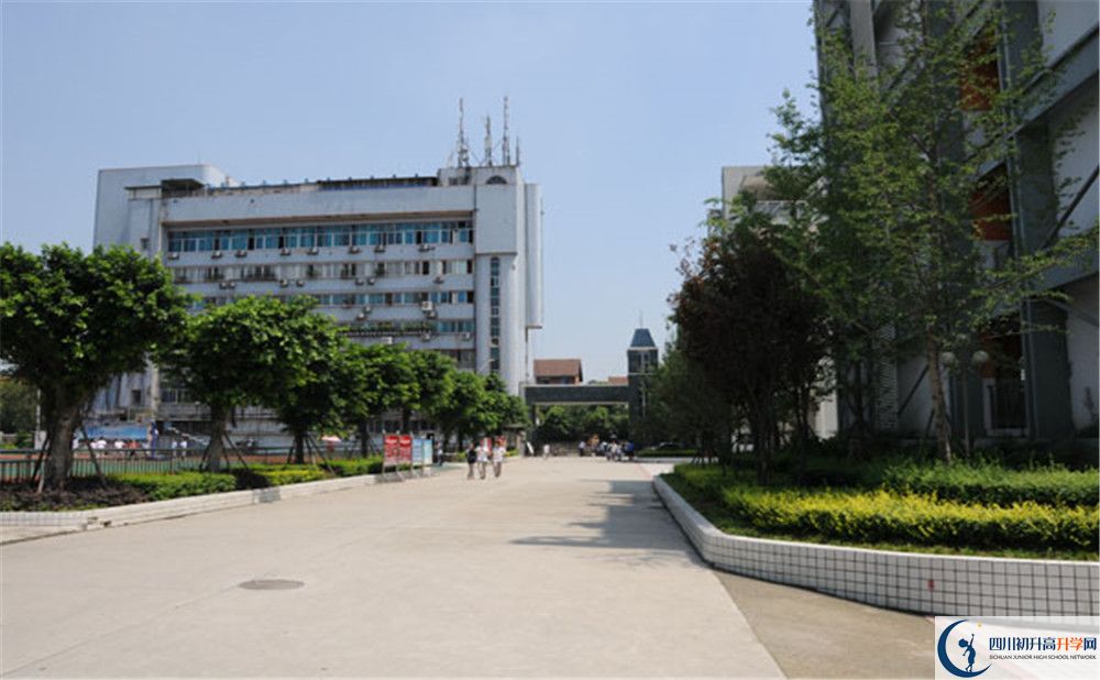 成都鐵路中學(xué)面向全國招生嗎？