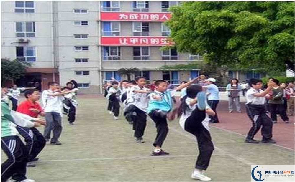 成都玉林中學(xué)實(shí)驗(yàn)班學(xué)費(fèi)貴嗎？