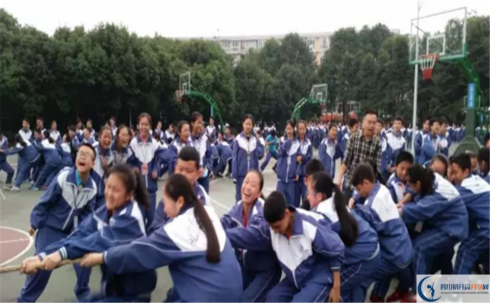 成都市龍泉中學(xué)軍訓(xùn)多久？